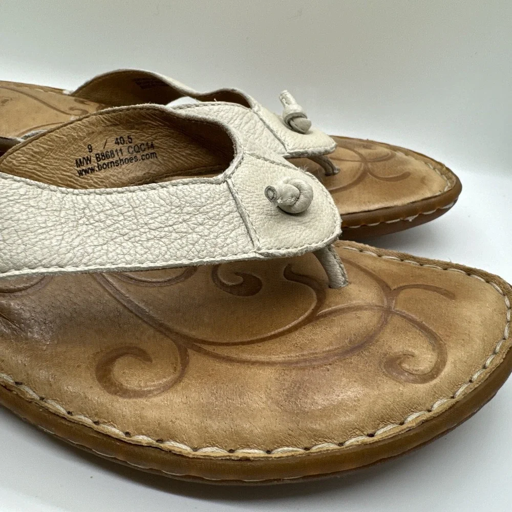 Born Taupe Flip Flop Leather Women Sandals B86811 Size 9